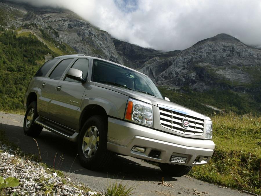  Cadillac Escalade 2001 года  (фото 24 из 31)